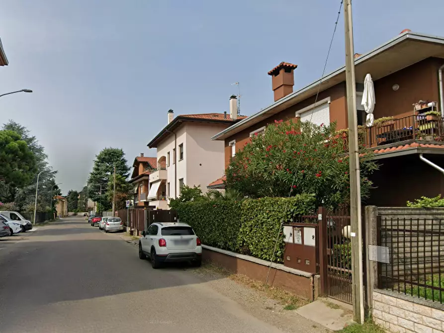 Immagine 10 di Appartamento in vendita  in Via Thaon de Revel a Parabiago