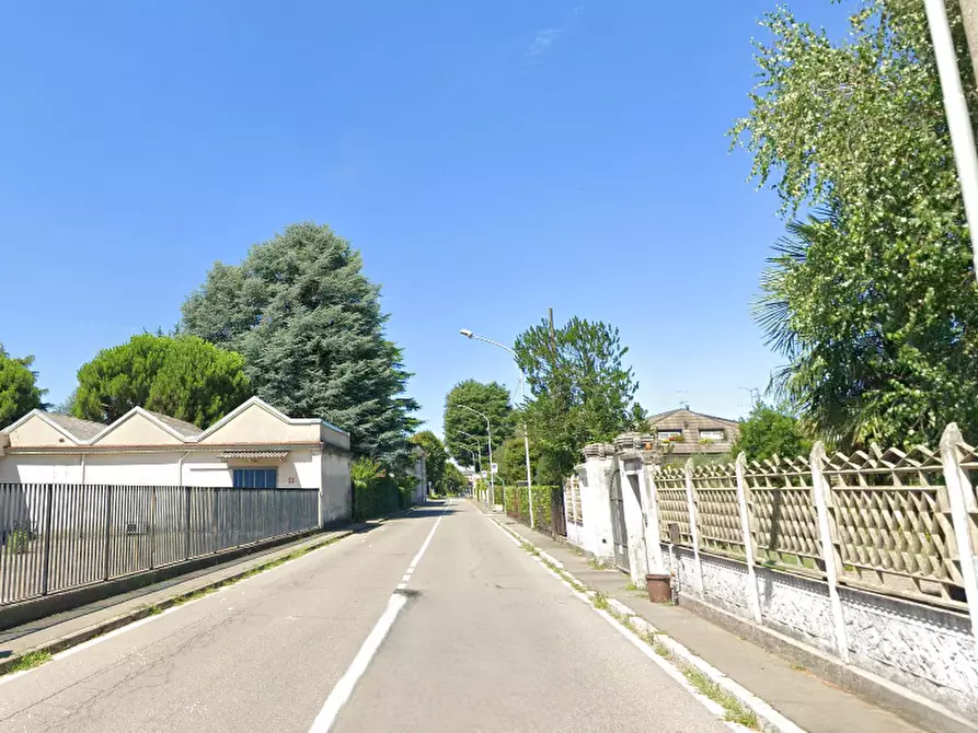 Immagine 18 di Villa in vendita  in Via Marconi a Magnago
