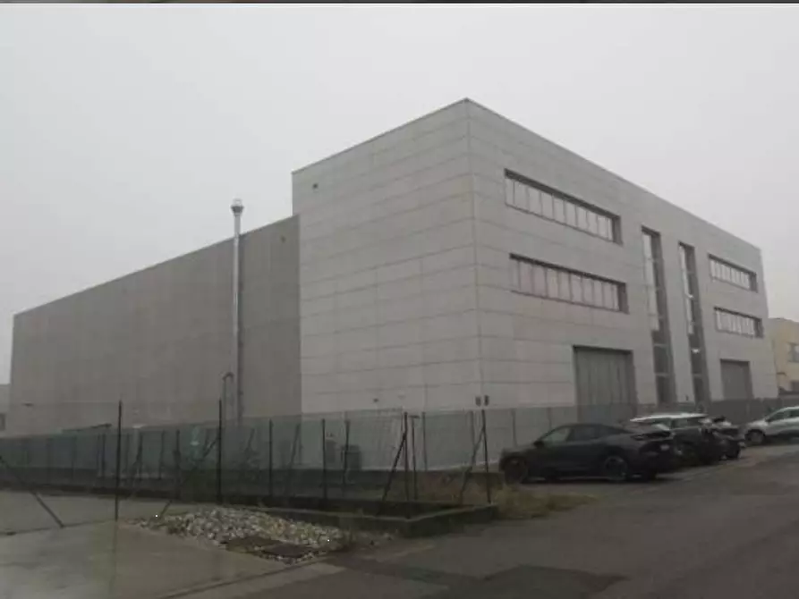 Immagine 3 di Capannone industriale in vendita  in Via A. Parravicini a Albavilla