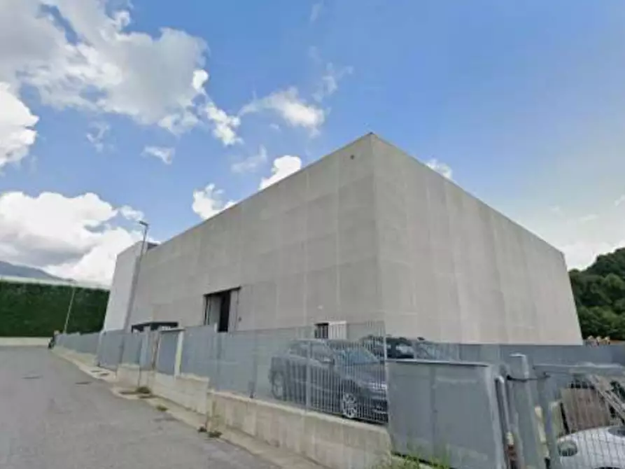 Immagine 4 di Capannone industriale in vendita  in Via A. Parravicini a Albavilla