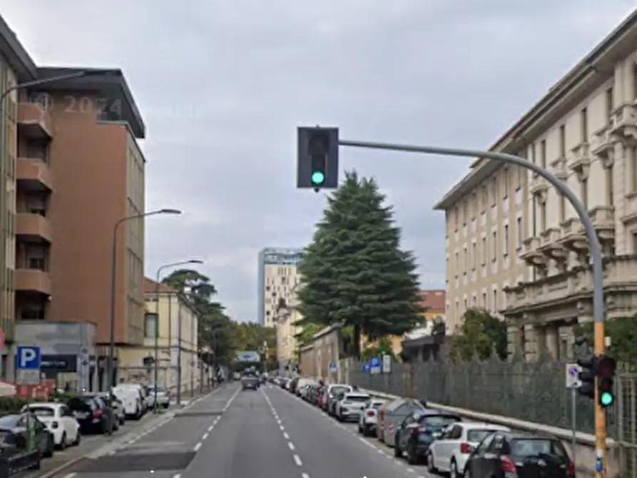 Immagine 10 di Negozio in vendita  in Via Vittorio Emanuele II a Brescia