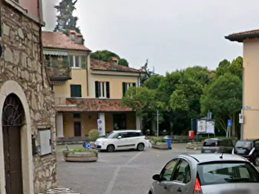 Immagine 4 di Negozio in vendita  in Piazza S. Giorgio a Cellatica