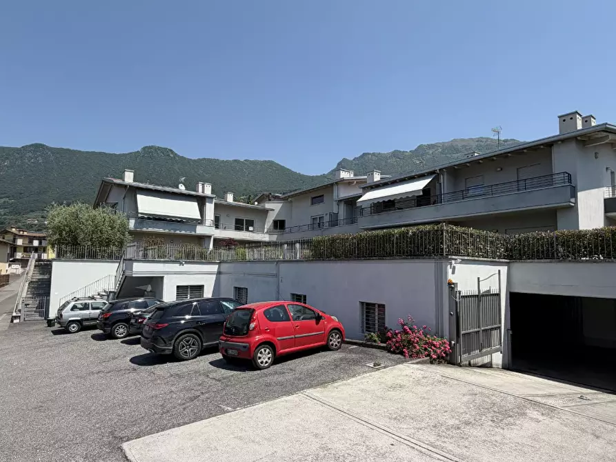 Immagine 8 di Appartamento in vendita  in Via Conche a Sale Marasino