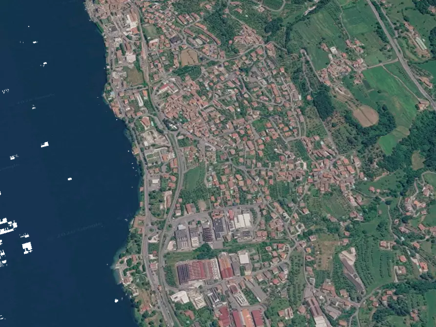 Immagine 15 di Appartamento in vendita  in Via Conche a Sale Marasino