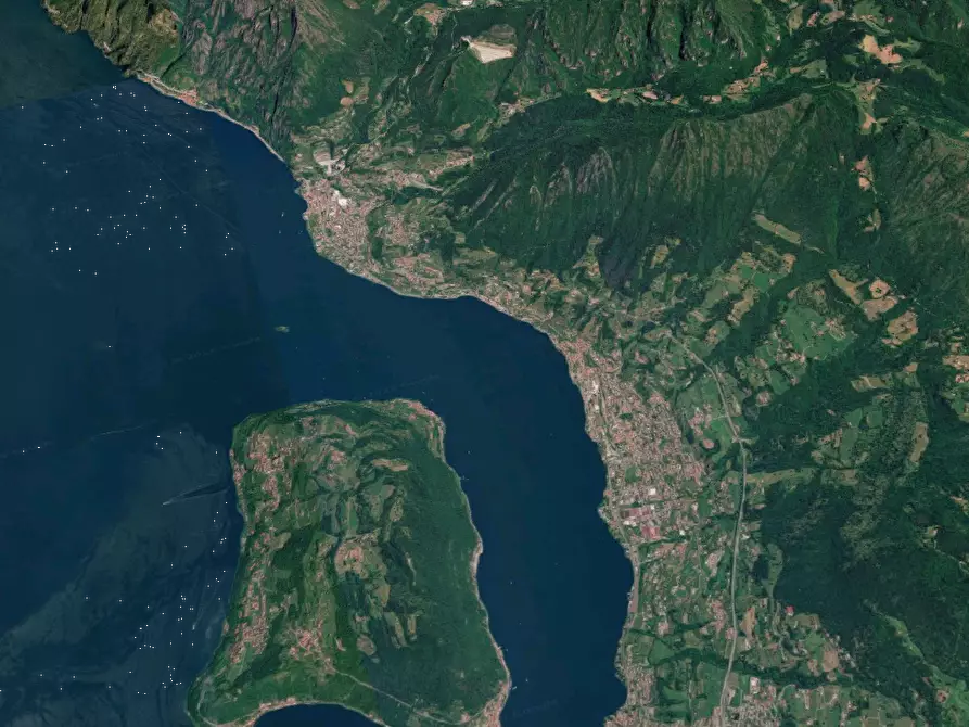 Immagine 19 di Appartamento in vendita  in Via Conche a Sale Marasino