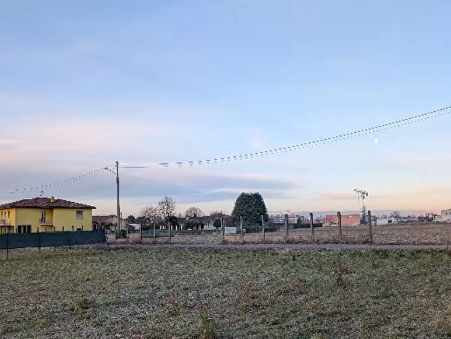 Immagine 7 di Terreno agricolo in vendita  in Via Sant'Elena a Robbiate