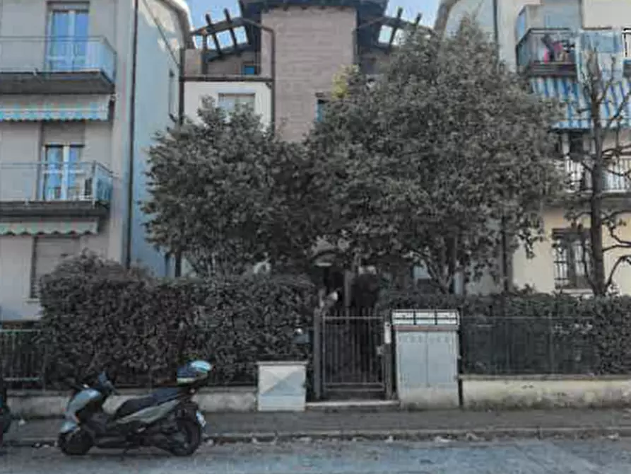 Immagine 2 di Appartamento in vendita  in via Giuseppe Mazzini a Ozzano Dell'emilia