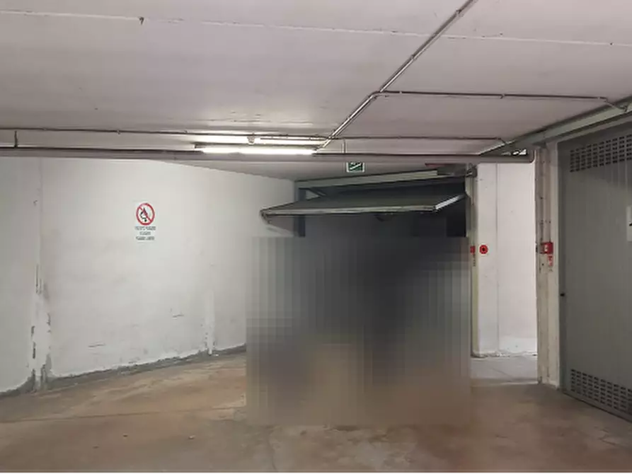 Immagine 6 di Garage in vendita  in via Piero Gobetti a Bologna