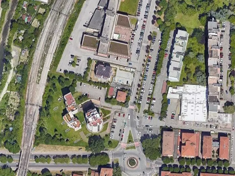 Immagine 7 di Garage in vendita  in via Piero Gobetti a Bologna