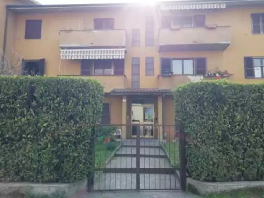 Immagine 2 di Appartamento in vendita  in Via Chiesa a Pozzo D'adda
