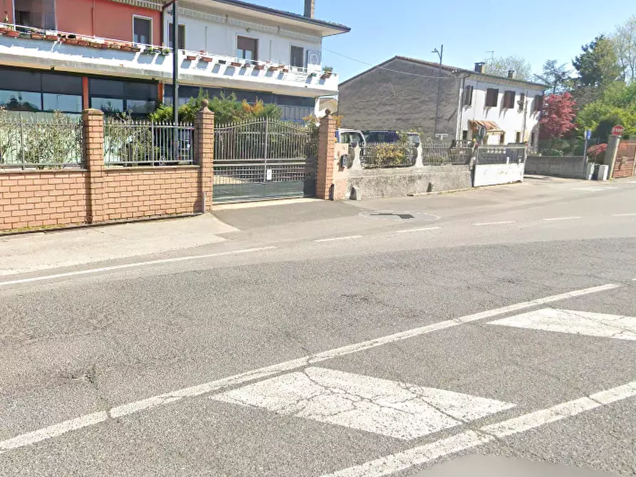 Immagine 9 di Laboratorio in vendita  in Piazza della Repubblica a Zevio
