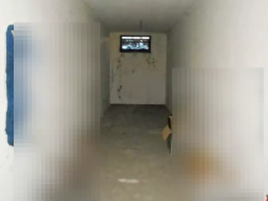 Immagine 2 di Magazzino in vendita  in Viale degli Alpini a Refrontolo