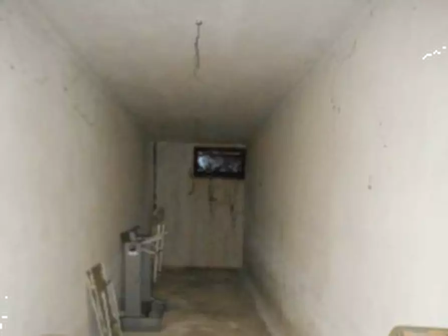 Immagine 2 di Magazzino in vendita  in Viale degli Alpini a Refrontolo
