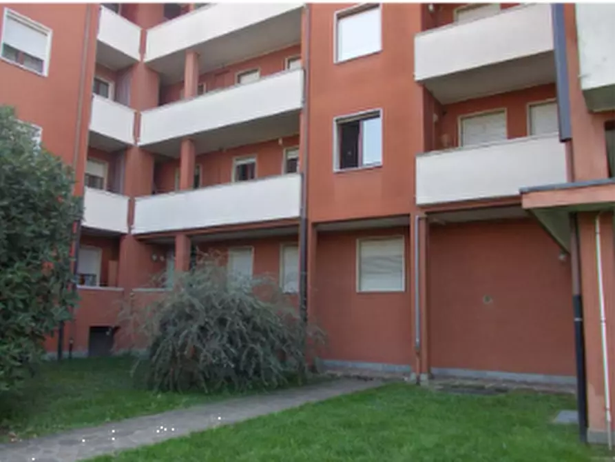 Immagine 2 di Appartamento in vendita  in Via Giuseppe Mazzini a Trezzo Sull'adda