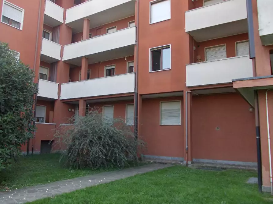 Immagine 4 di Appartamento in vendita  in Via Giuseppe Mazzini a Trezzo Sull'adda