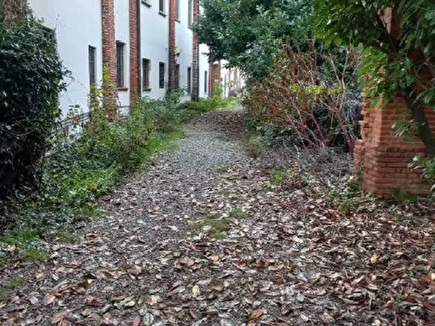 Immagine 13 di Appartamento in vendita  in Via Budrio a Milano