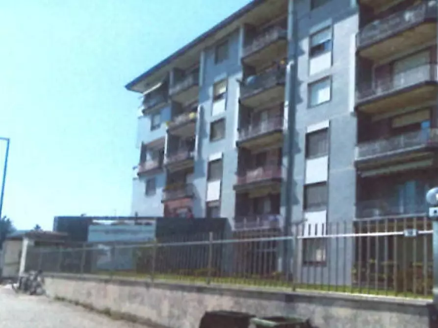 Immagine 2 di Appartamento in vendita  in Via Gallini a Abbiategrasso