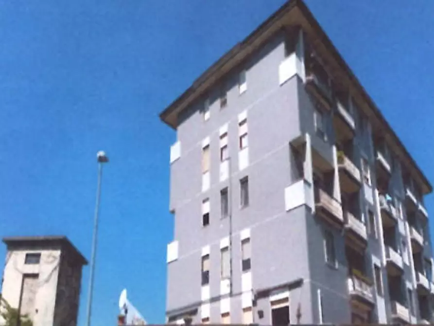 Immagine 4 di Appartamento in vendita  in Via Gallini a Abbiategrasso