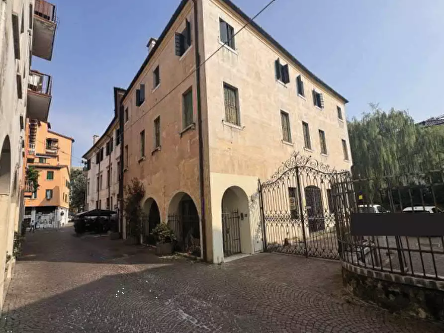 Immagine 7 di Appartamento in vendita  in Via Avogari a Treviso
