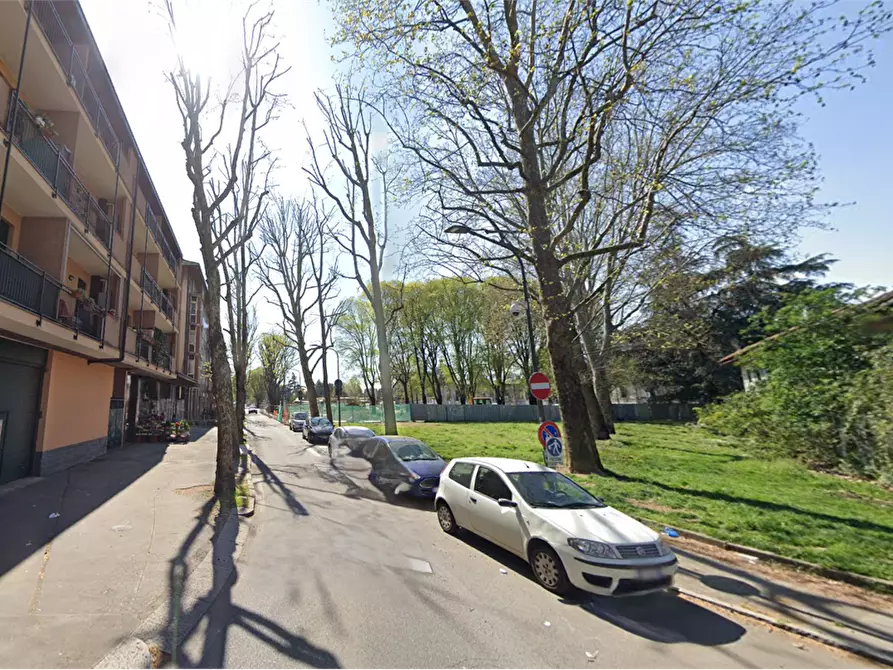 Immagine 11 di Appartamento in vendita  in Piazza Cimitero Maggiore a Milano