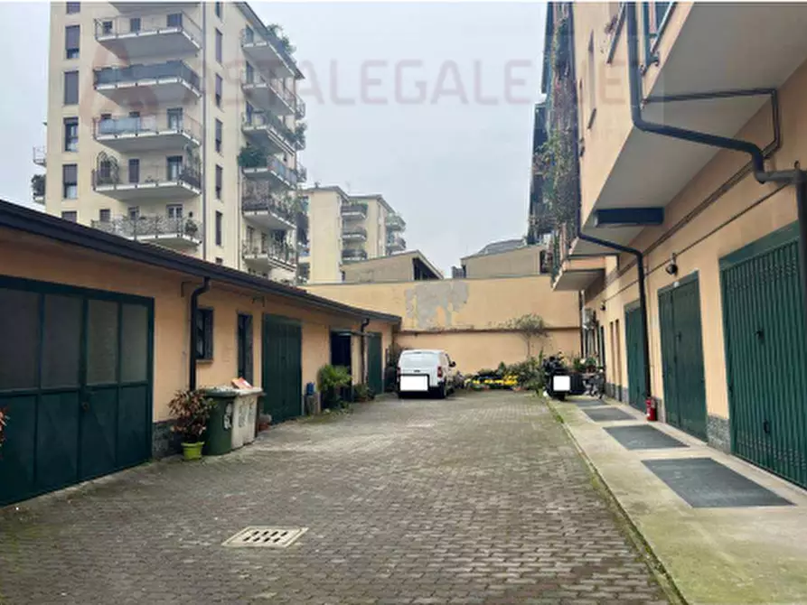 Immagine 25 di Appartamento in vendita  in Piazza Cimitero Maggiore a Milano