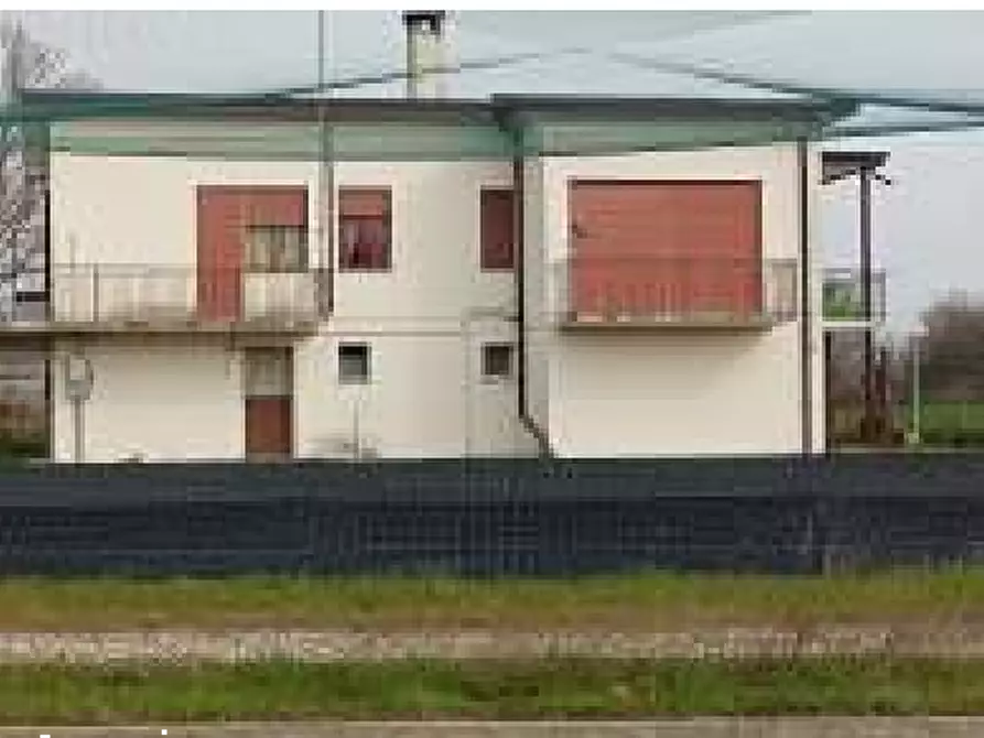 Immagine 3 di Casa indipendente in vendita  in Via dell'Isola a Treviso