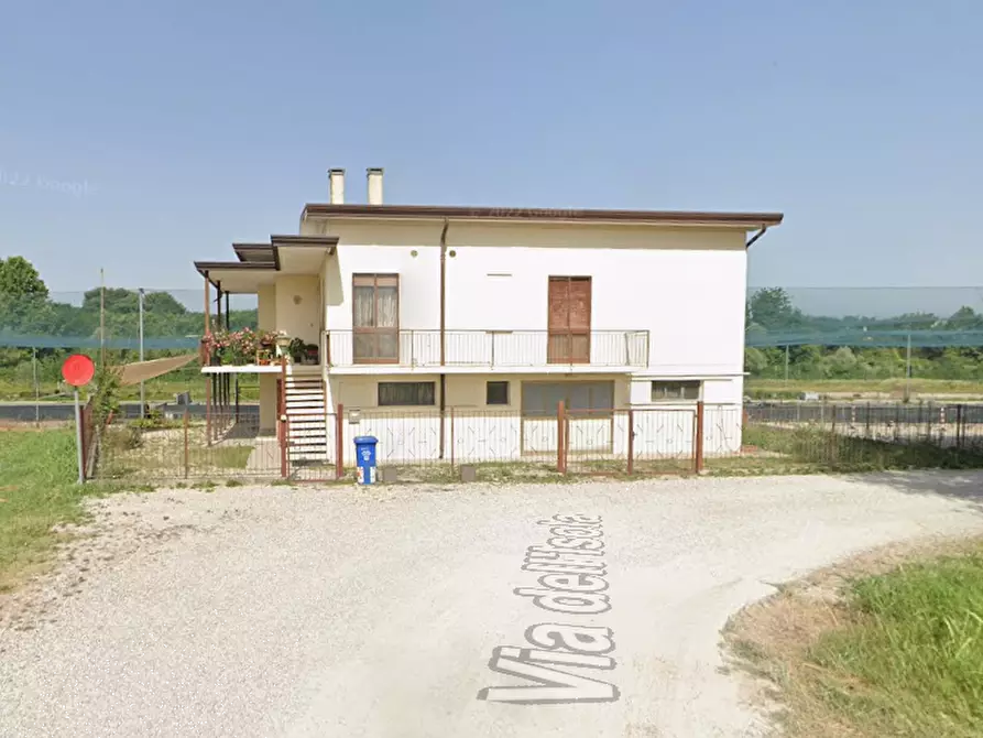 Immagine 6 di Casa indipendente in vendita  in Via dell'Isola a Treviso