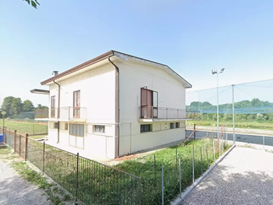 Immagine 10 di Casa indipendente in vendita  in Via dell'Isola a Treviso