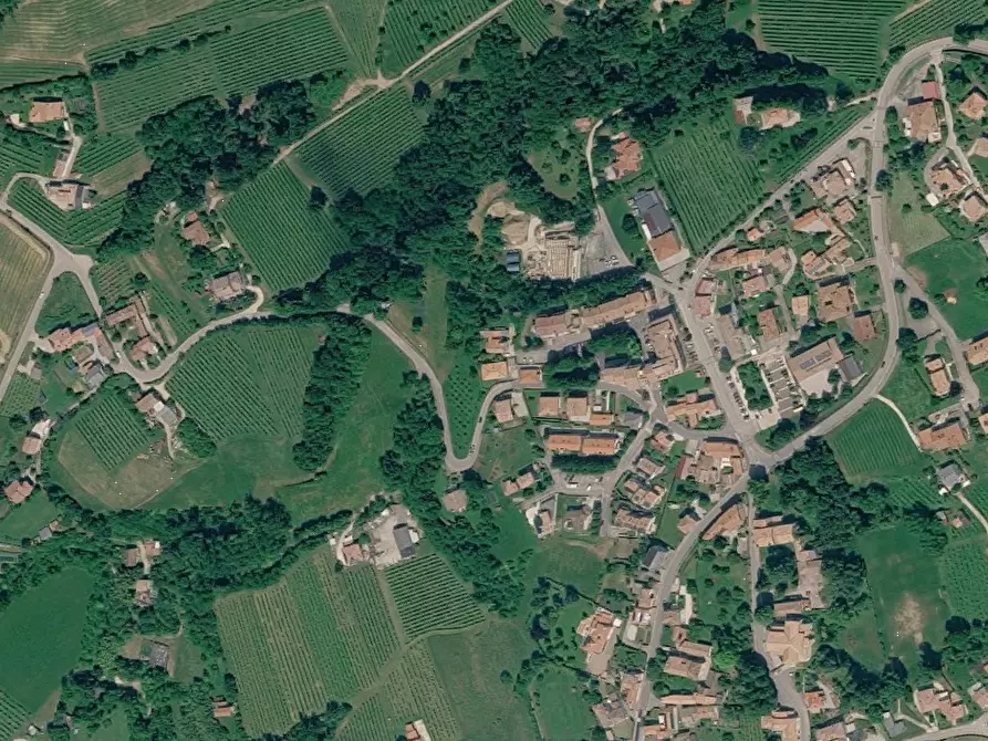 Immagine 2 di Magazzino in vendita  in Viale degli Alpini a Refrontolo