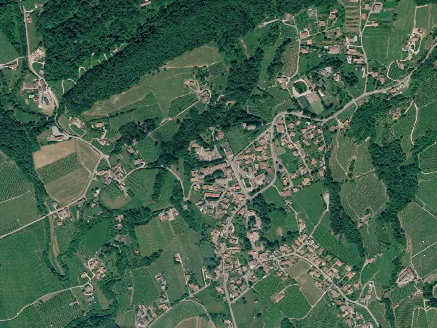 Immagine 4 di Magazzino in vendita  in Viale degli Alpini a Refrontolo