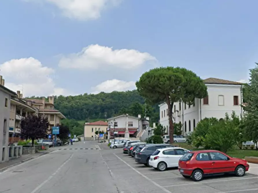 Immagine 8 di Magazzino in vendita  in Viale degli Alpini  a Refrontolo