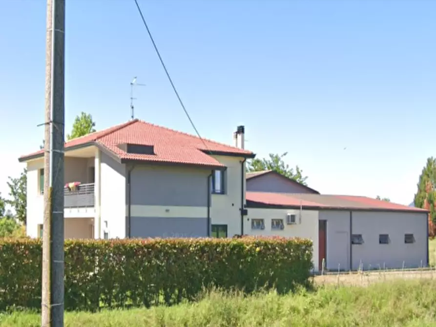 Immagine 2 di Appartamento in vendita  in Via Chiodare a Due Carrare