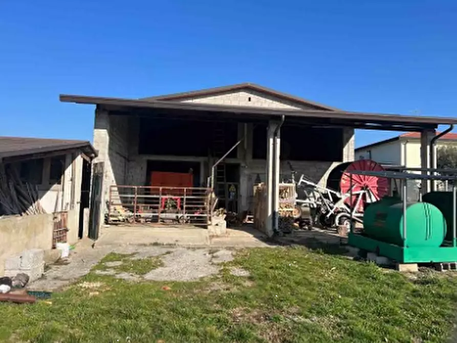 Immagine 5 di Appartamento in vendita  in Via Chiodare a Due Carrare