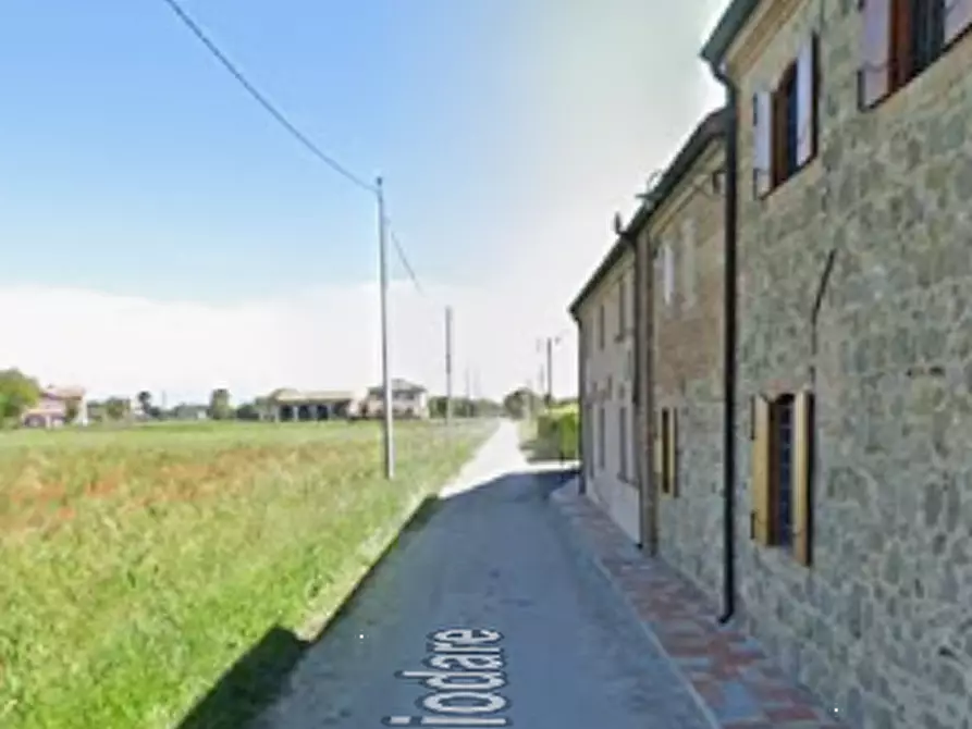 Immagine 10 di Appartamento in vendita  in Via Chiodare a Due Carrare