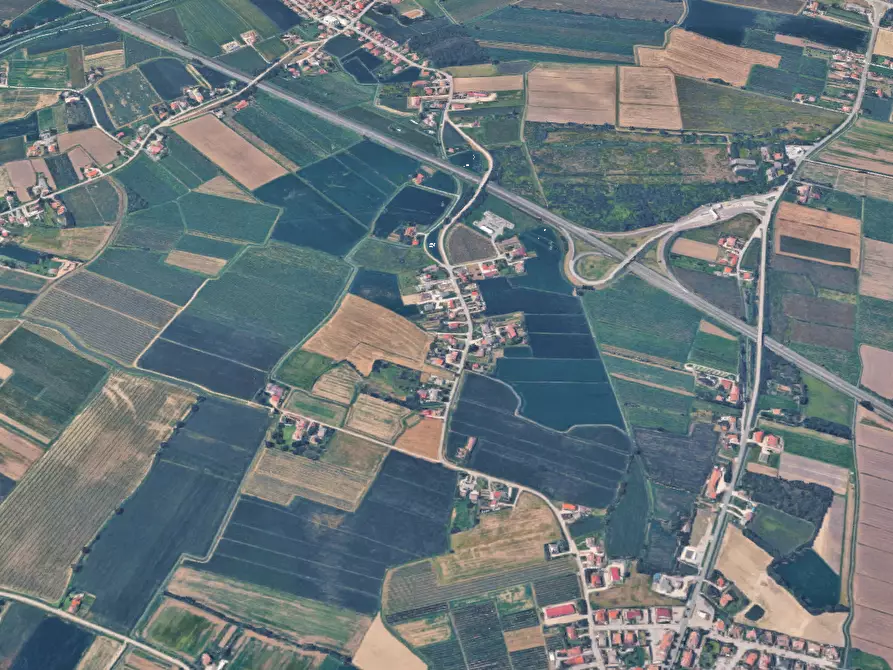 Immagine 10 di Terreno agricolo in vendita  in Via Chiodare a Due Carrare