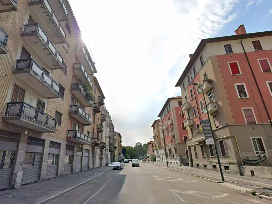 Immagine 9 di Negozio in vendita  in Via Neera a Milano