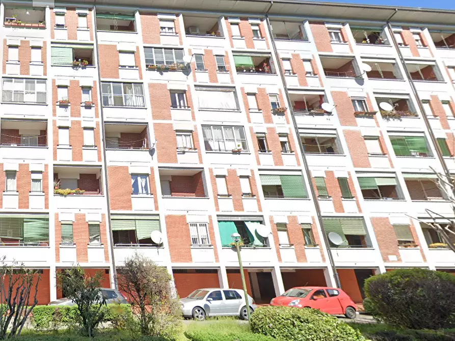 Immagine 2 di Appartamento in vendita  in Via Longarone a Milano