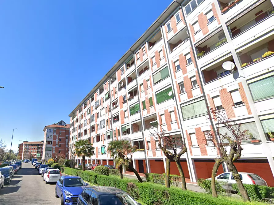 Immagine 9 di Appartamento in vendita  in Via Longarone a Milano