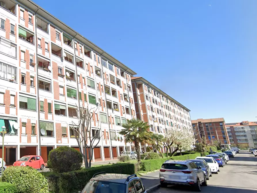 Immagine 17 di Appartamento in vendita  in Via Longarone a Milano