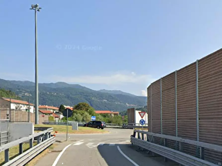Immagine 6 di Appartamento in vendita  in Via Canturina a Como