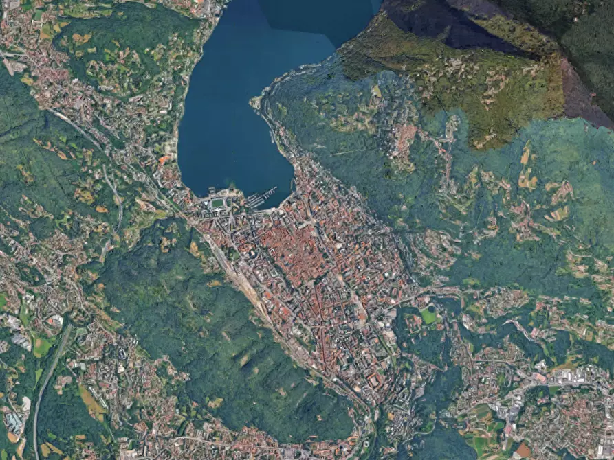 Immagine 7 di Appartamento in vendita  in Via dei Partigiani a Como