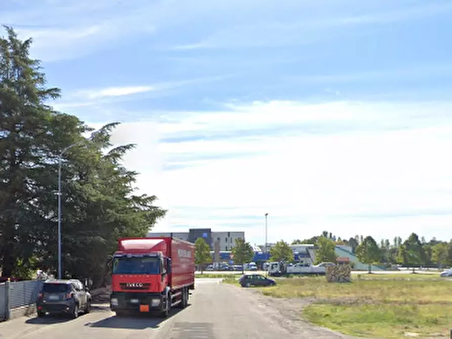 Immagine 4 di Appartamento in vendita  in Zambrini a Imola
