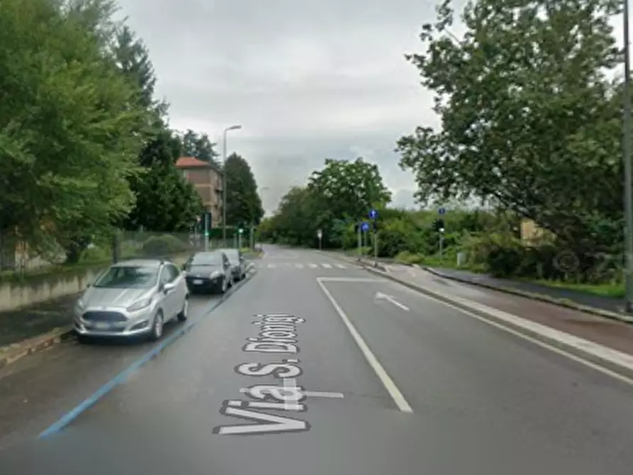 Immagine 8 di Appartamento in vendita  in Via Dionigi a Milano