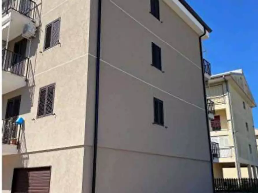Immagine 3 di Appartamento in vendita  in Via Luigi Rizzo a Francofonte