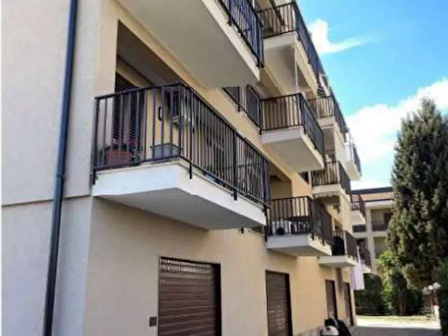 Immagine 4 di Appartamento in vendita  in Via Luigi Rizzo a Francofonte