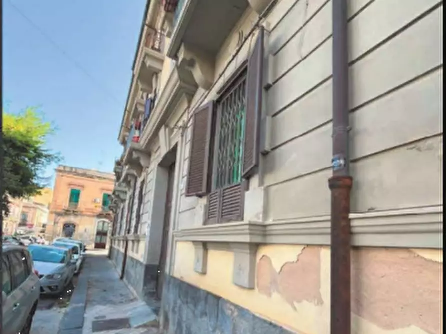 Immagine 2 di Appartamento in vendita  in Via Nino Bixio a Siracusa