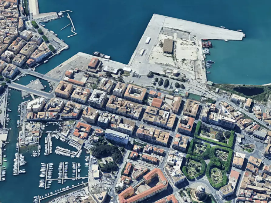 Immagine 9 di Appartamento in vendita  in Via Nino Bixio a Siracusa