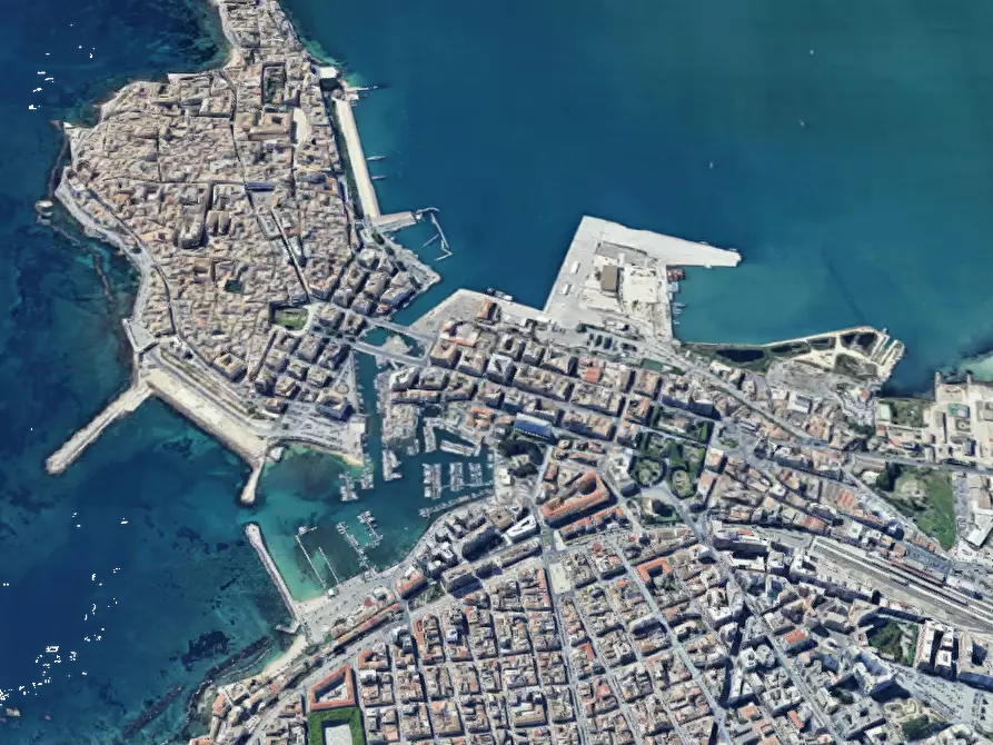Immagine 11 di Appartamento in vendita  in Via Nino Bixio a Siracusa