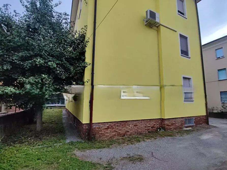 Immagine 2 di Appartamento in vendita  in Via piave a Rovato