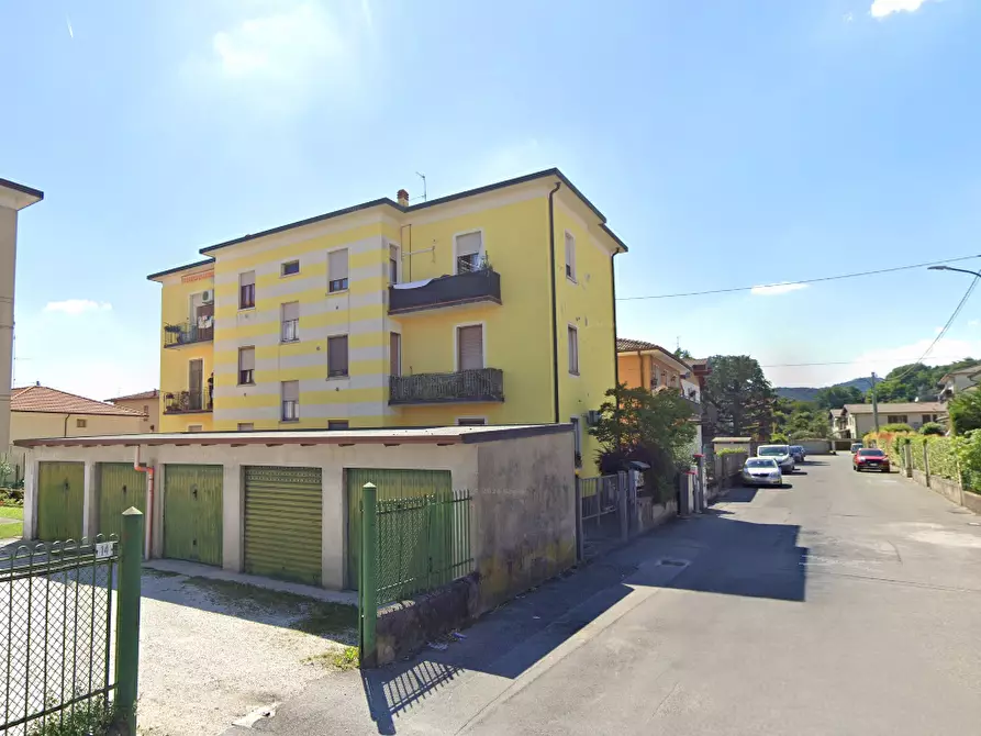 Immagine 10 di Appartamento in vendita  in Via piave a Rovato